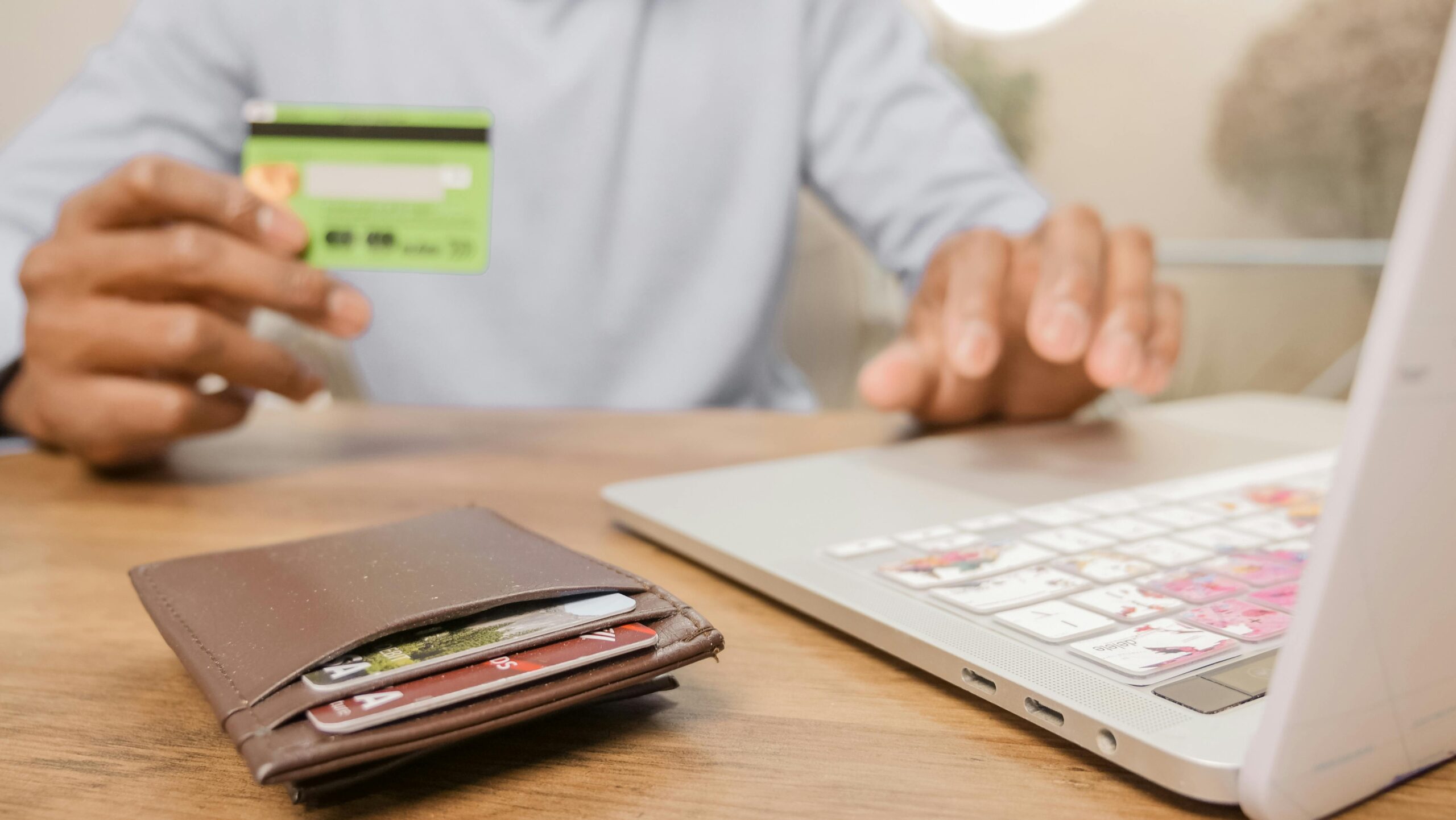 Top Business Banks for LLCs in Recent Times: Features, Fees & How to Apply